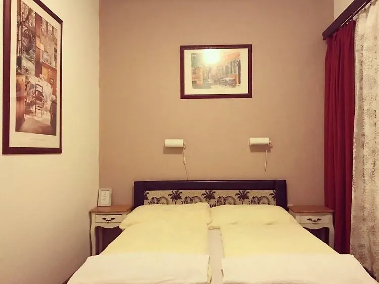 ** Guest house Kis Gellert Guesthouse Budapest Hungary